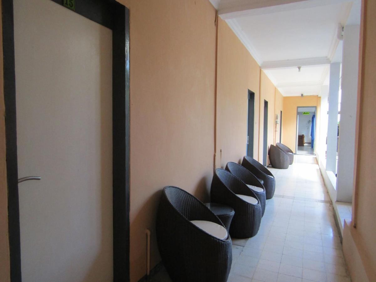 Hotel Pantes Sarangan Ngoại thất bức ảnh