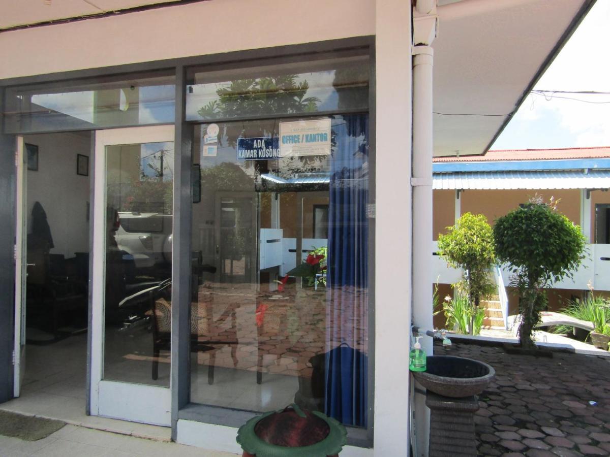 Hotel Pantes Sarangan Ngoại thất bức ảnh