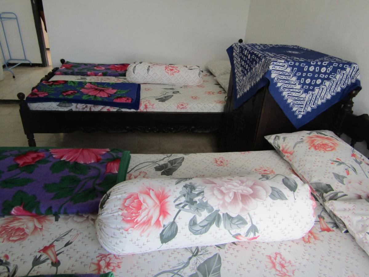 Hotel Pantes Sarangan Ngoại thất bức ảnh