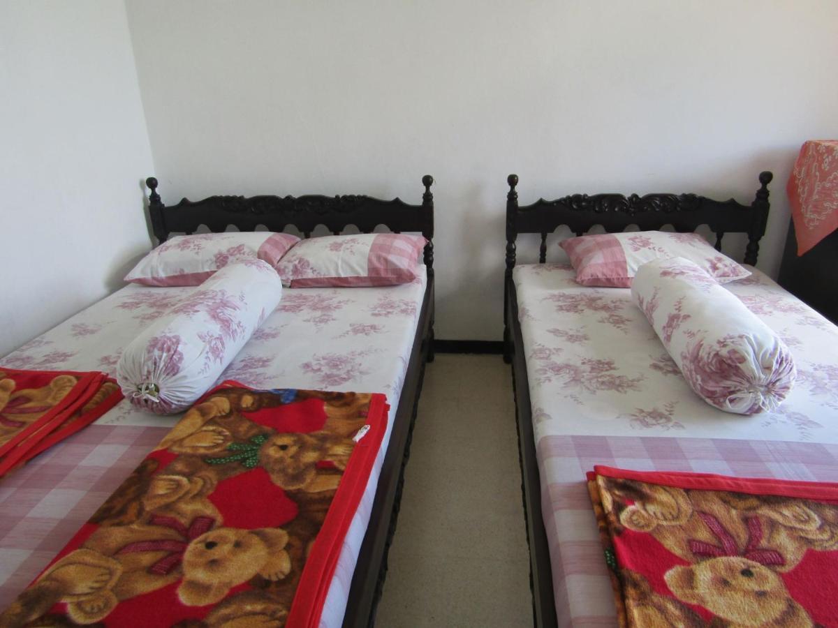 Hotel Pantes Sarangan Ngoại thất bức ảnh