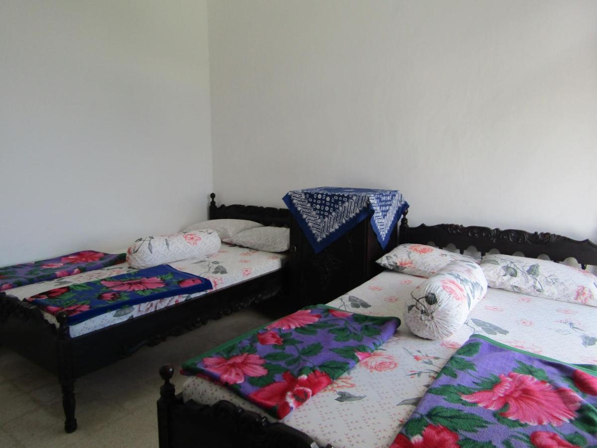 Hotel Pantes Sarangan Ngoại thất bức ảnh