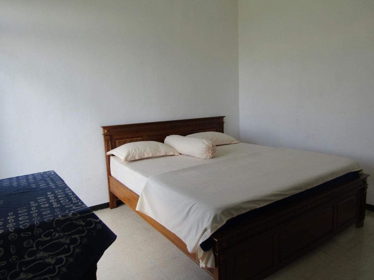 Hotel Pantes Sarangan Ngoại thất bức ảnh