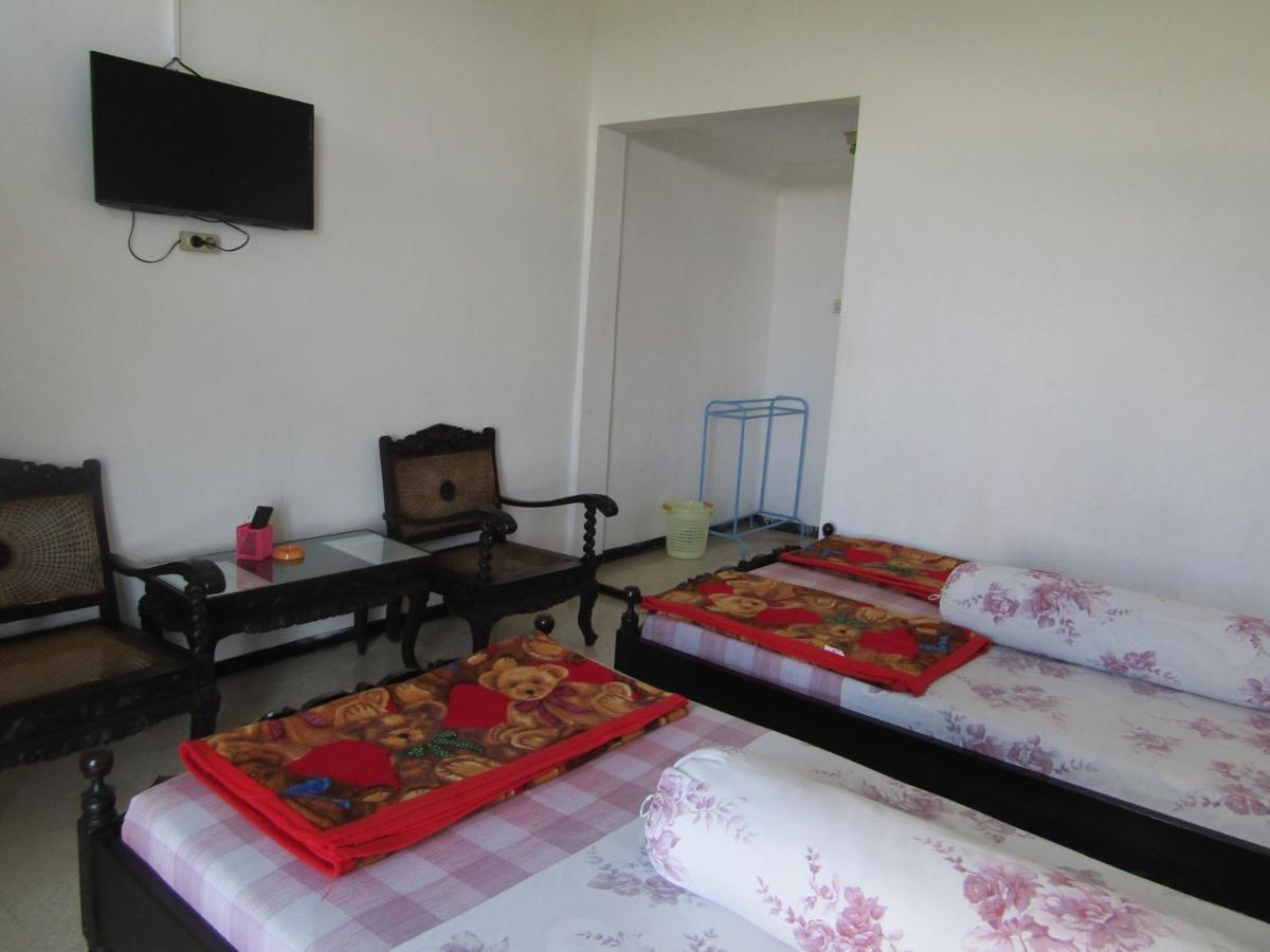 Hotel Pantes Sarangan Ngoại thất bức ảnh